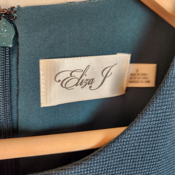 NWT Eliza J Dark Green Tiered Ruffle Hem 3/4 Sleeve Shift Dress Sz 2 - Picture 5 of 9